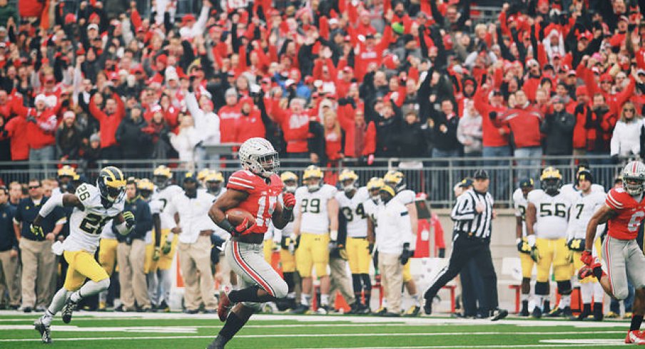 Ezekiel Elliott ends Michigan. #BeatMichigan