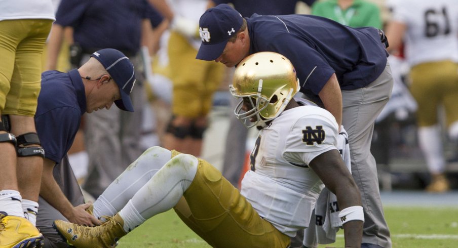 Malik Zaire suffered a fractured ankle in his team's second game of 2015.