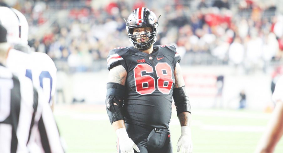 Taylor Decker lines up against Penn State.