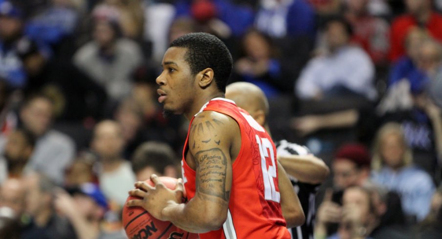 A.J. Harris zips a pass against Kentucky.