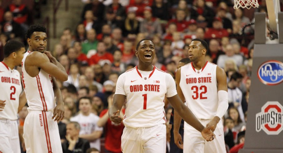 Jae'Sean Tate and Co. walk up the court against Illinois.