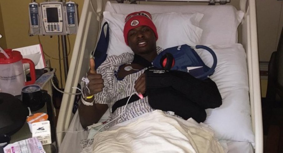 Jae'Sean Tate posts photo on Instagram following shoulder surgery.