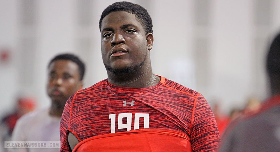 Darrell Simpson is a top-rated 2018 offensive tackle prospect.