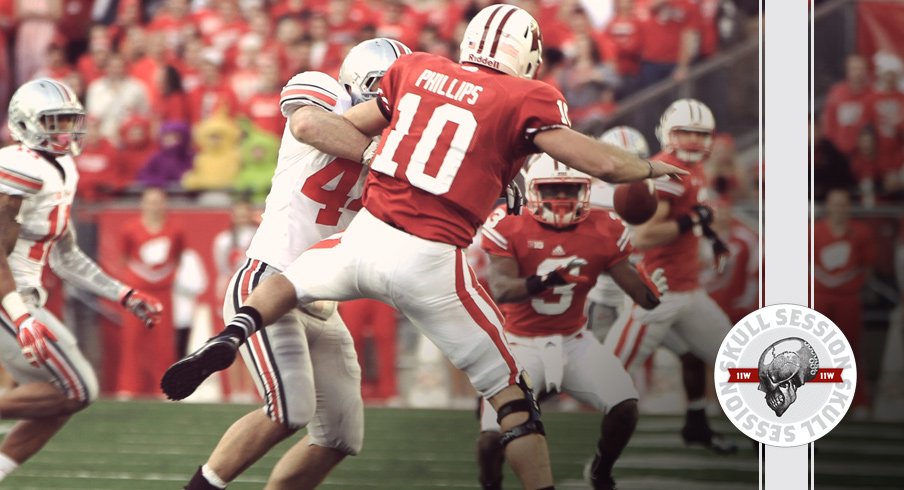 Zach Boren dumps Generic Wisconsin QB #10 to get to the October 13th 2016 Skull Session.