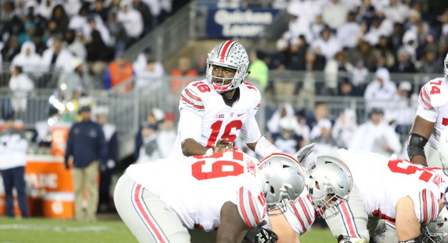 J.T. Barrett calls an audible against Penn State. 