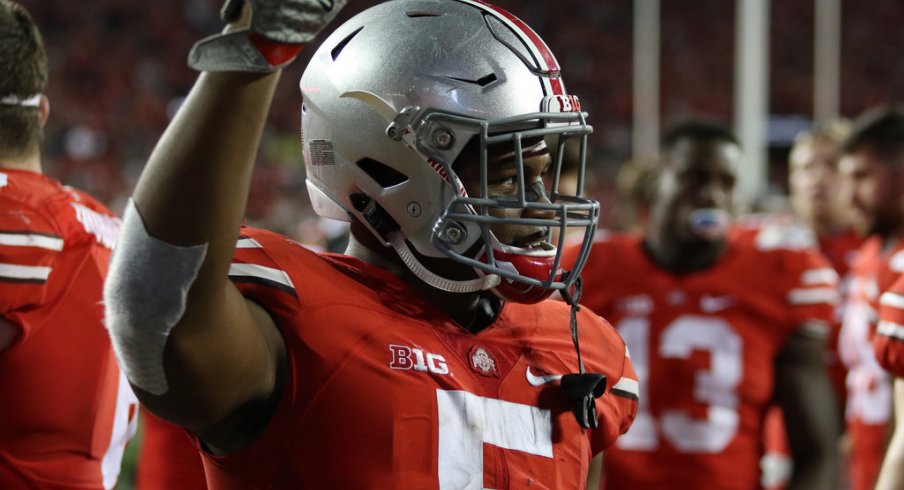 Ohio State LB Raekwon McMillan celebrates a win over Northwestern. 