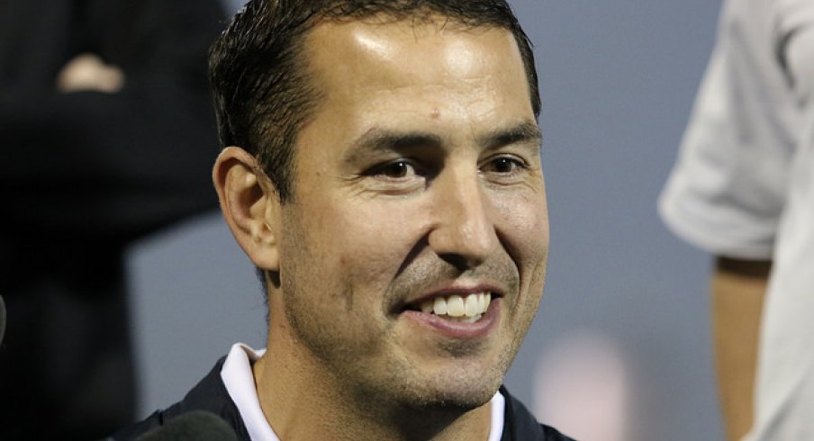 Luke Fickell is negotiating with the Cincinnati Bearcats.