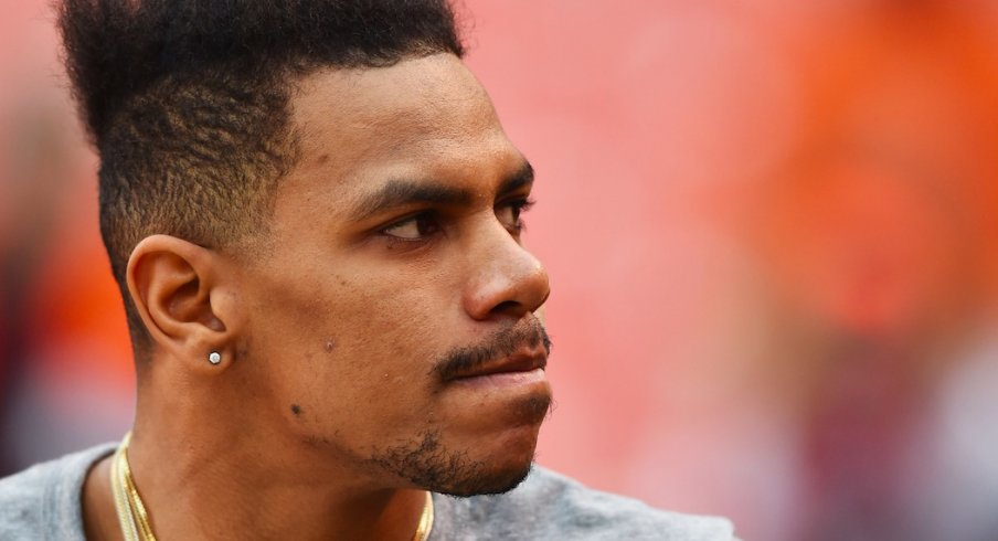 Terrelle Pryor turns down Browns offer.