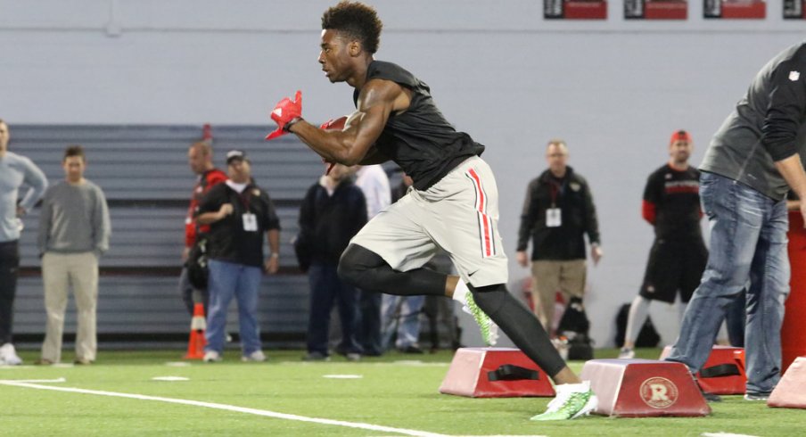 Ohio State wide receiver/running back Curtis Samuel works out at Pro Day.