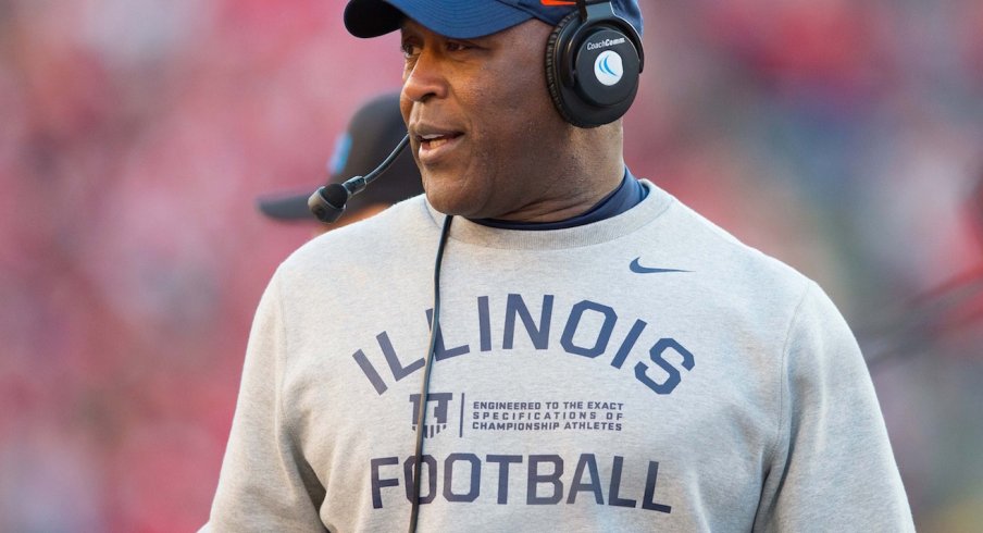 Lovie Smith is set to face Ohio State for the first time as Illinois head coach in 2017.