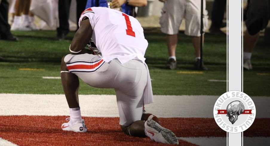 Johnnie Dixon prays over the September 5th 2017 Skull Session