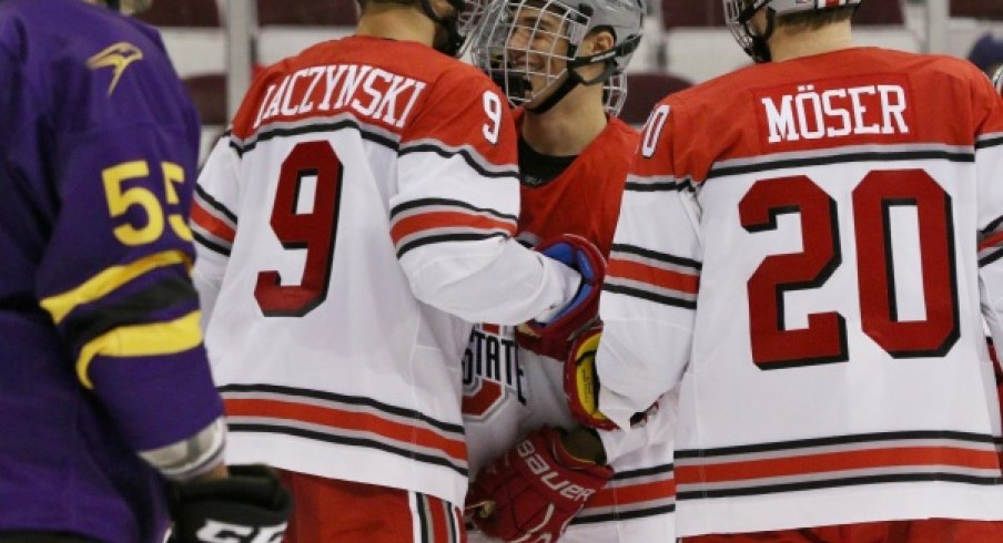 The men's hockey Bucks on a more victorious day