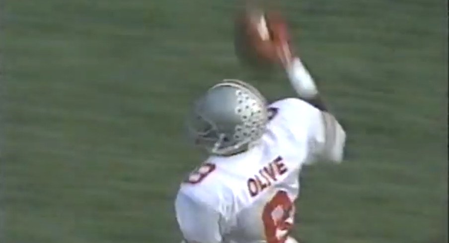 Bobby Olive scores for Ohio State