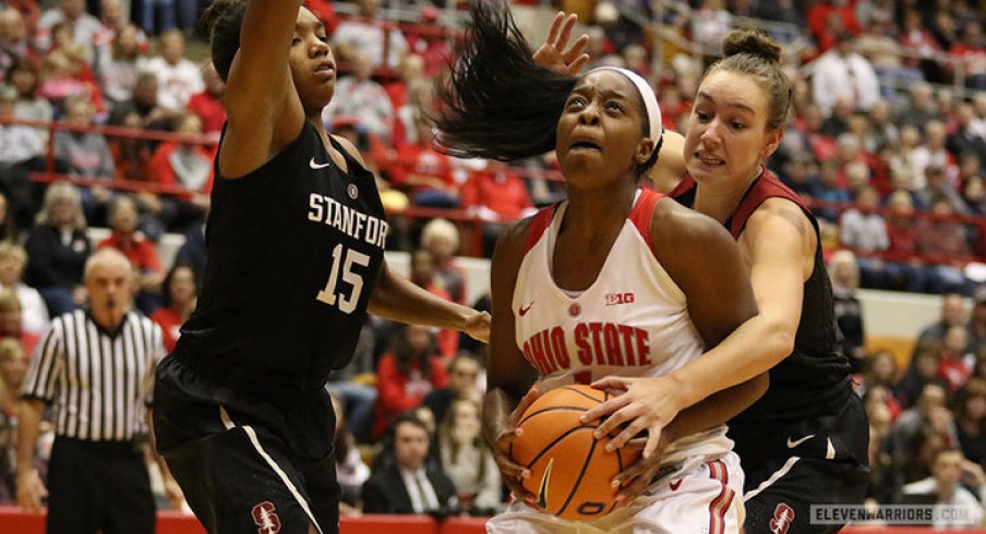 Stephanie Mavunga had a career-high 26 rebounds.