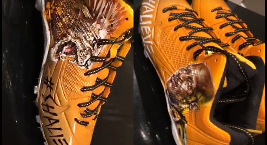 Antonio Brown will wear Ryan Shazier inspired cleats this weekend.