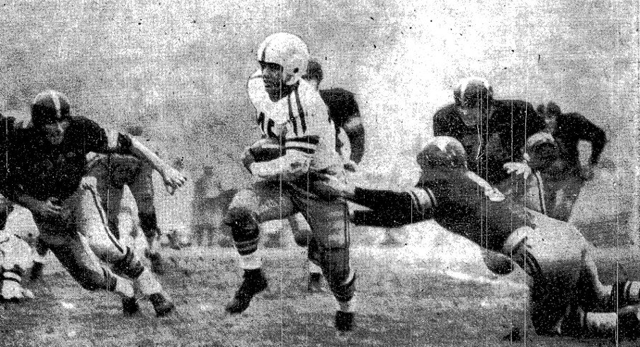 Bobby Watkins scores for Ohio State in the 1955 Rose Bowl. (AP Wirephoto, via New York Times)