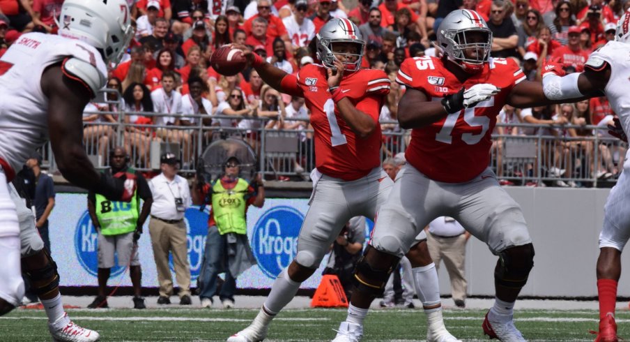 Fields throws a pass against FAU. 