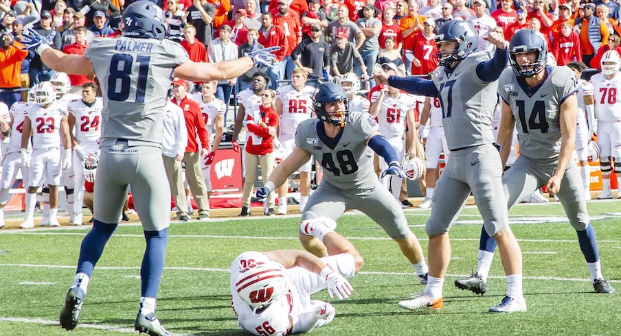 Illinois celebrates its game-winning field goal.