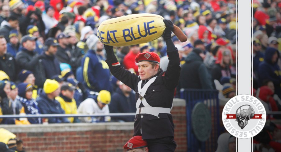Skull Session Gene Smith Left The Committee After Rankings Disagreement Ohio State Is Favored Against Everyone And The Basketball Team Serves Dinner To Veterans Eleven Warriors