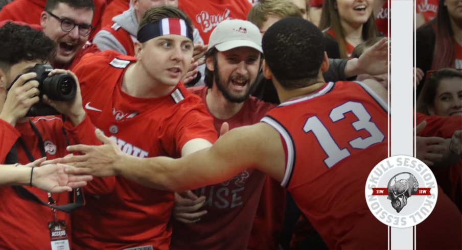 CJ Walker give some high fives in today's skull session.