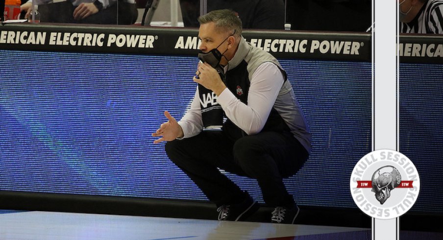 Chris Holtmann is squatting in today's skull session.