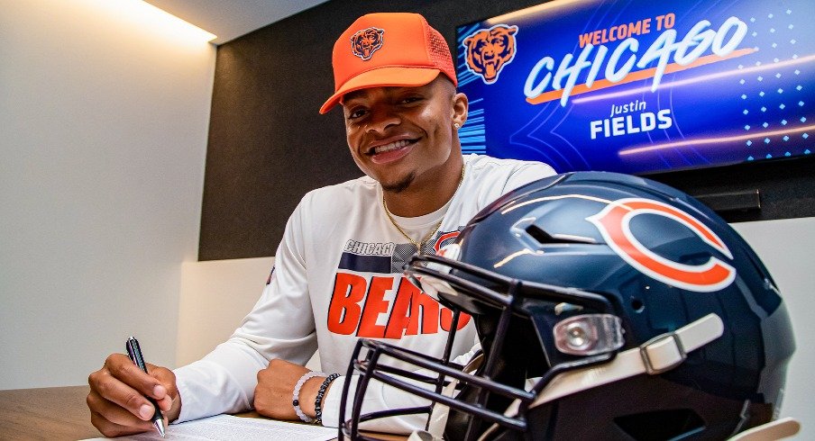 Justin Fields signed with the Chicago Bears this week.