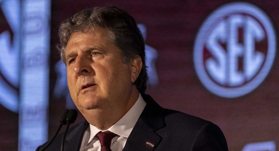 The Weekender R I P Mike Leach Bobby s Back And Iowa Gets Some home-p-leach