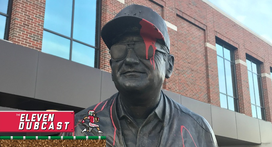 Statue of former Michigan coach Bo Schembechler