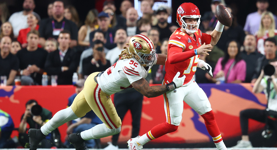 Chase Young sacking Patrick Mahomes