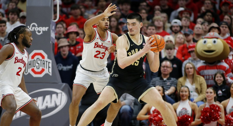 Zed Key guarding Zach Edey