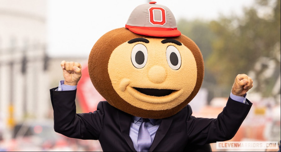 Lee Corso wearing the Brutus headgear