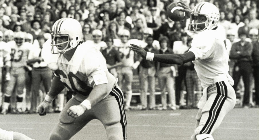 Ted Smith blocking for Cornelius Green in 1975
