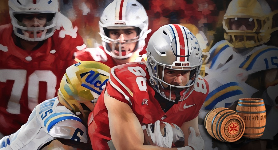 Ohio State Buckeyes tight end Max Klare (86) runs the ball against the UCLA Bruins in the first half of the NCAA college football game at Ohio Stadium on Saturday, Nov. 15, 2025 in Columbus, Ohio.